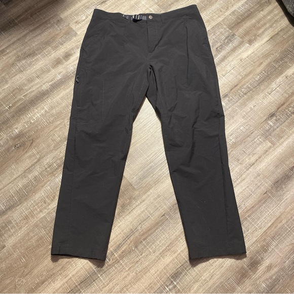 Patagonia Pants Men's Size 38x30 Black Stonycroft Regular Slim Fit Nylon Outdoor - Picture 1 of 7